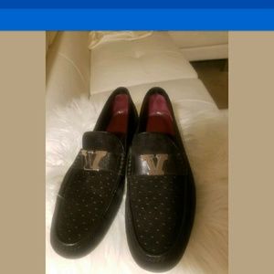 Valentino Garavani mens Suede shoes, Black, US 9